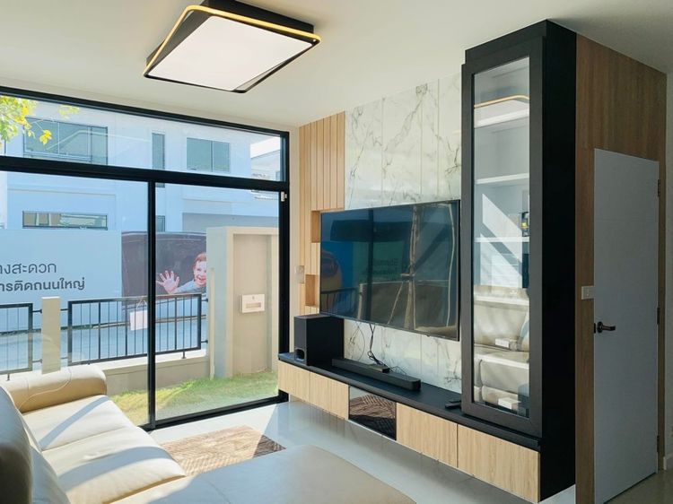 ตกแต่งครบ 2019 ขายบ้าน 4 ห้องนอน 3 ห้องน้ำ 1 ห้องรับแขก ครัวฝรั่ง รูปที่ 3