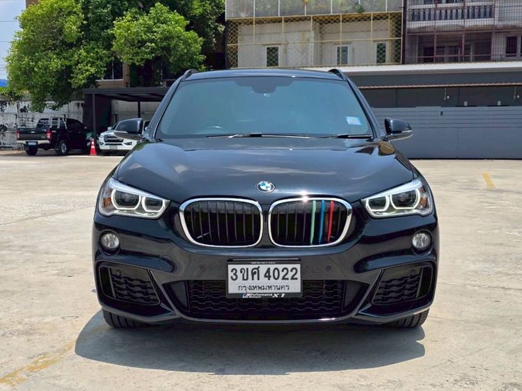 รถ BMW X1 2.0 sDrive20d M Sport สี ดำ