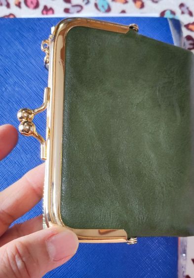 กระเป๋าสตางค์สีเขียว รูปที่ 2