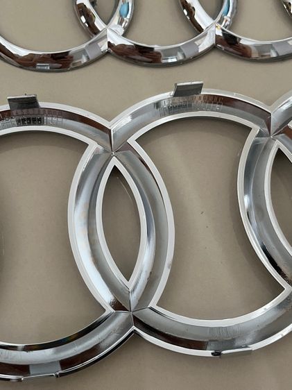 โลโก้สี่ห่วง ติดหน้ารถ และท้ายรถ รูปที่ 2