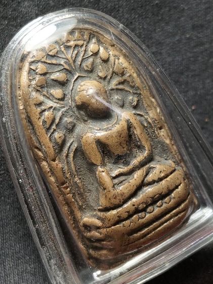 พระคงลำพูนครับ รูปที่ 11