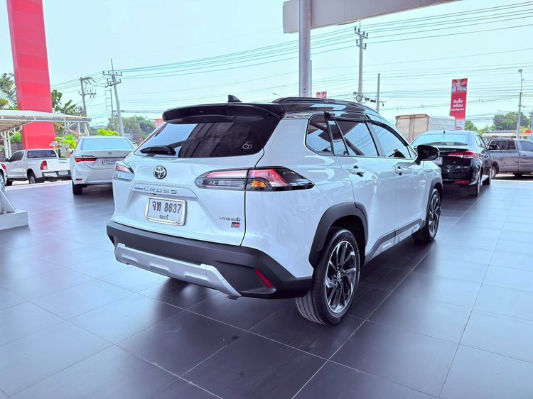 Toyota Corolla Cross 2022 1.8 Hybrid Premium Safety GR Sport Utility-car ไฮบริด ไม่ติดแก๊ส เกียร์อัตโนมัติ ขาว รูปที่ 3
