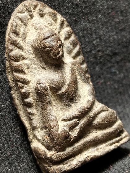 พระรอดลำพูนพิมพ์เล็กครับไม่ได้ล้าง รูปที่ 13