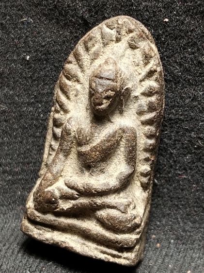 พระรอดลำพูนพิมพ์เล็กครับไม่ได้ล้าง รูปที่ 12