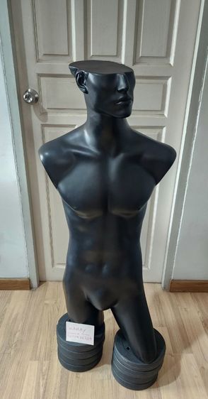 ขายหุ่นไฟเบอร์กลาส น้ำหนักเบา

​ยกระดับหน้าร้านให้ดูหรูและมีสไตล์ด้วย หุ่นโชว์เสื้อไฟเบอร์กลาสสีดำด้าน (Matte Black) ดีไซน์ครึ่งตัว รูปที่ 4
