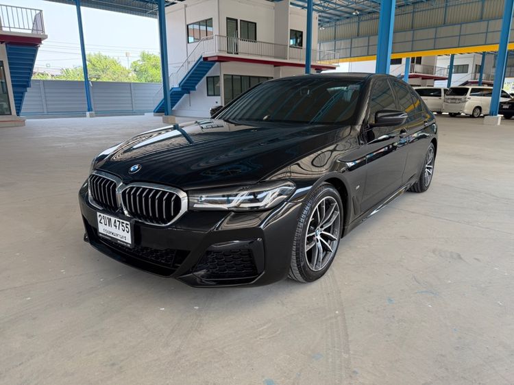 รถ BMW Series 5 520d สี ดำ