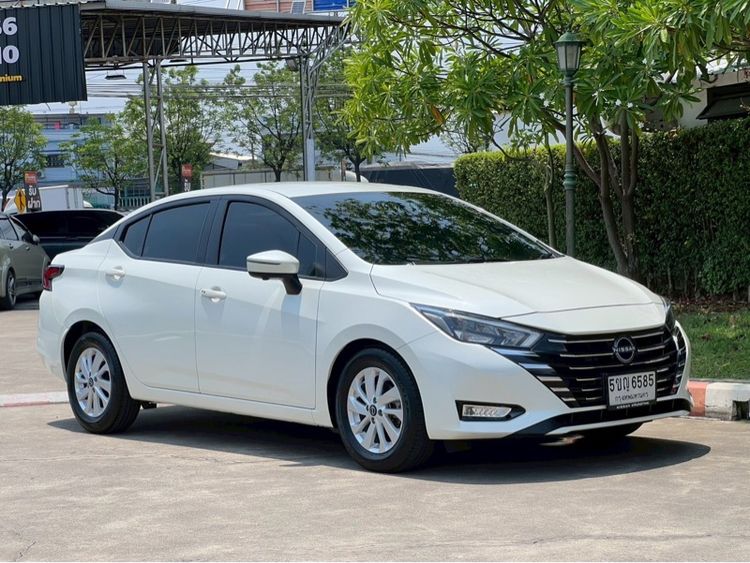 Nissan Almera 2024 1.0L Turbo VL CVT Sedan เบนซิน เกียร์อัตโนมัติ ขาว รูปที่ 2
