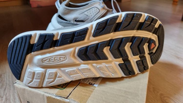 รองเท้าลำลองรัดส้น เบอร์ 37(EU) สีกากี รูปที่ 16