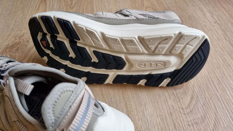 รองเท้าลำลองรัดส้น เบอร์ 37(EU) สีกากี รูปที่ 12