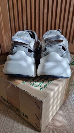 รองเท้าลำลองรัดส้น เบอร์ 37(EU) สีกากี รูปที่ 9