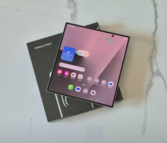 Samsung Galaxy Z Fold 7   ของแท้ ศูนย์ไทย  มีประกัน สี Silver Shadow ราคาเพียง 32,900 บาท   รูปที่ 3