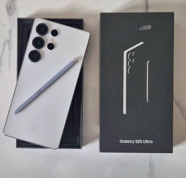 Samsung Galaxy S25 Ultra 5G   เครื่องใหม่มีตำหนิ ของแท้ ศูนย์ไทย  มีประกัน สี Titanium Whitessilver รูปที่ 2