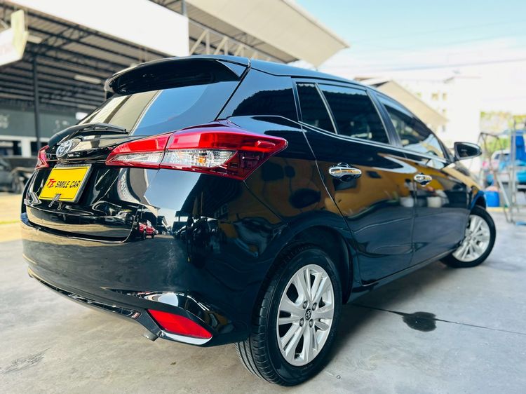 Toyota Yaris 2018 1.2 G Sedan เบนซิน ไม่ติดแก๊ส เกียร์อัตโนมัติ ดำ รูปที่ 3