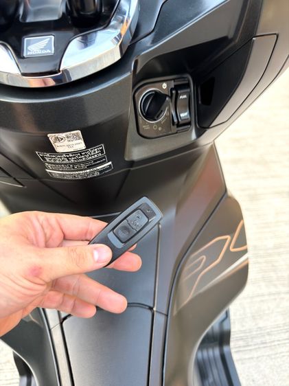 ขาย HONDA PCX 160cc ABS สีพิเศษ ปี2023 สภาพสวยมากเดิมๆ รถมือเดียว ใช้งานน้อย รูปที่ 12