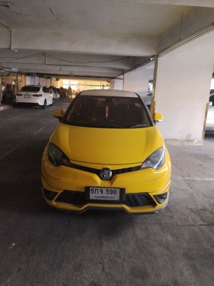 MG MG3 2015 1.5 X Sedan เบนซิน ไม่ติดแก๊ส เกียร์อัตโนมัติ เหลือง