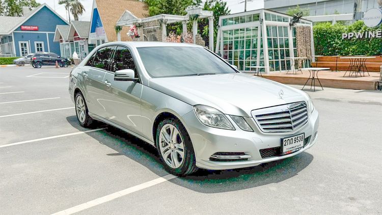 Benz E200 NGT (2013)