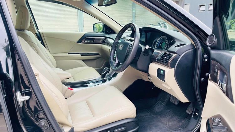 Honda Accord 2016 2.0 EL เบนซิน รูปที่ 3