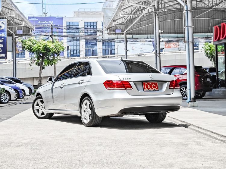 Mercedes-Benz E-Class 2014 E200 Sedan เบนซิน เกียร์อัตโนมัติ เทา รูปที่ 3
