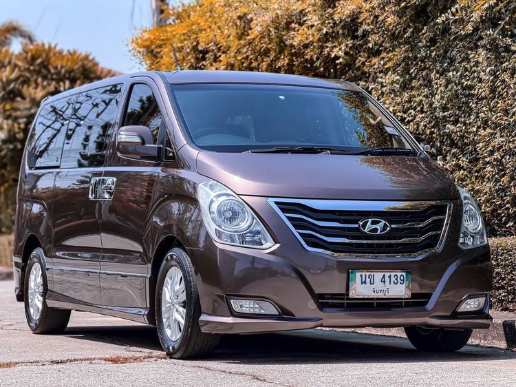 Hyundai H-1  2015 2.5 Black Series เบนซิน