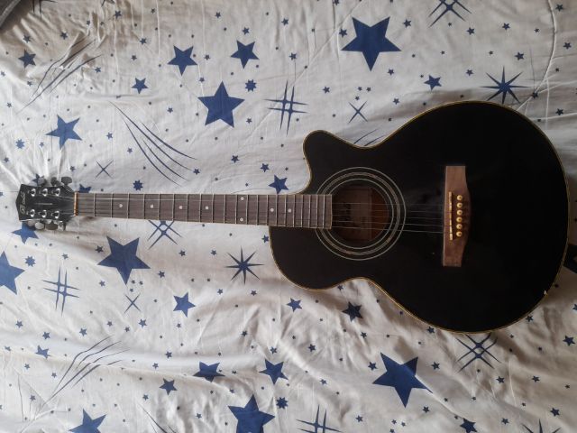 อื่นๆ กีต้าร์โปร่ง BALL