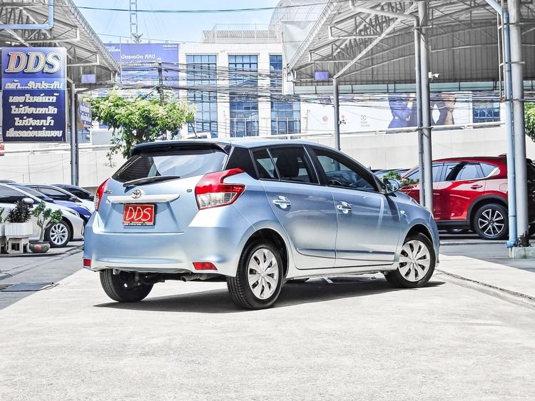 Toyota Yaris 2017 1.2 E Sedan เบนซิน เกียร์อัตโนมัติ ฟ้า รูปที่ 2