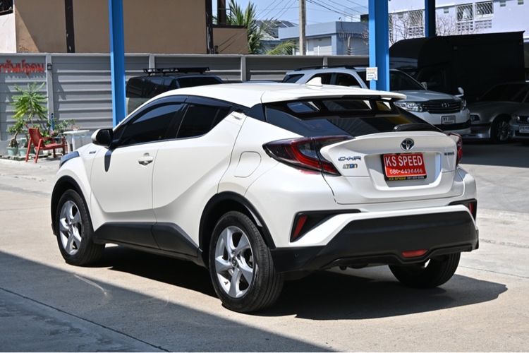 Toyota C-HR 2018 1.8 HV Mid Utility-car ไฮบริด ไม่ติดแก๊ส เกียร์อัตโนมัติ ขาว รูปที่ 3
