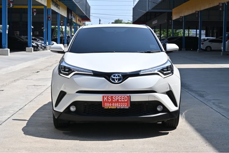 Toyota C-HR 2018 1.8 HV Mid Utility-car ไฮบริด ไม่ติดแก๊ส เกียร์อัตโนมัติ ขาว รูปที่ 2