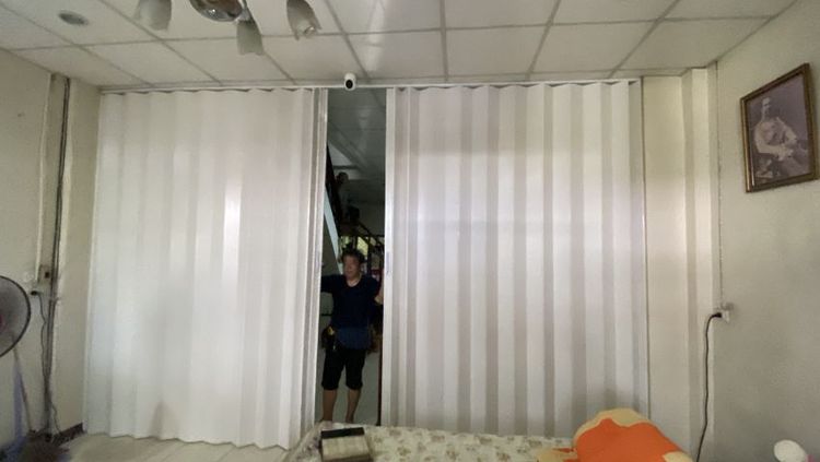 ร้านจำหน่ายพร้อมติดตั้งกระจก ฉากกั้นแอร์ ราคาคุยกันได้0944624419 รูปที่ 2