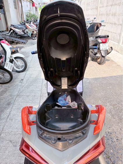 X-Max 300 รูปที่ 11