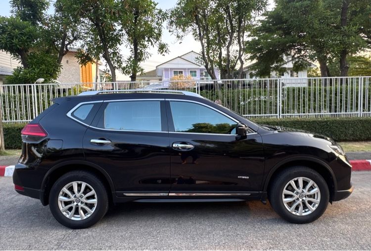 Nissan X-Trail 2019 2.0 V Hybrid 4WD Utility-car ไฮบริด ไม่ติดแก๊ส เกียร์อัตโนมัติ ดำ รูปที่ 2