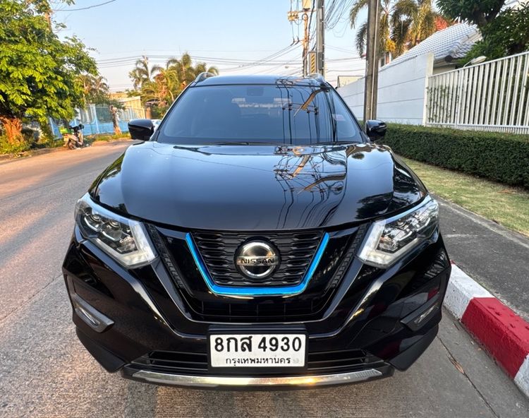 รถ Nissan X-Trail 2.0 V Hybrid 4WD สี ดำ