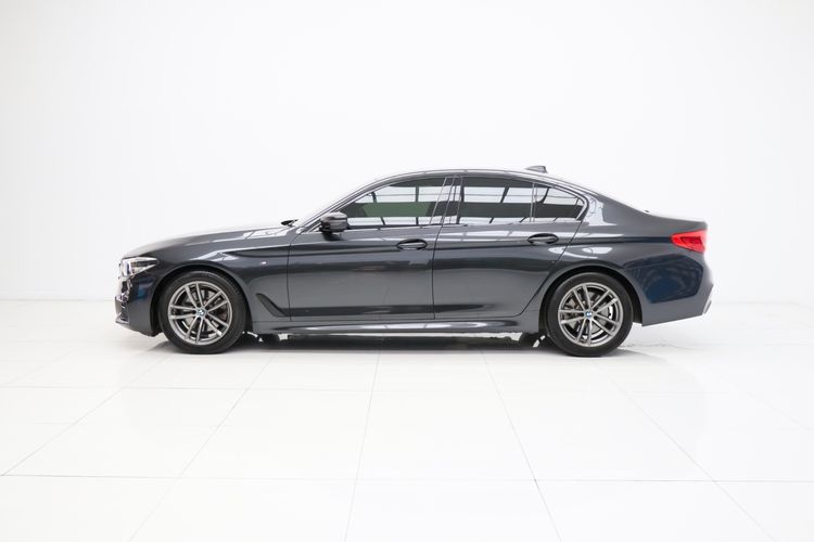 BMW Series 5 2019 520d Sedan ดีเซล ไม่ติดแก๊ส เกียร์อัตโนมัติ เทา รูปที่ 4