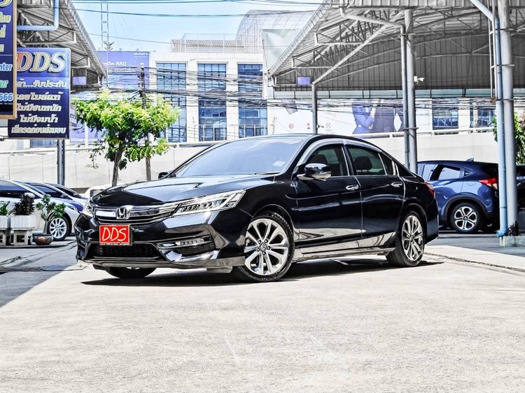 รถ Honda Accord 2.0 EL สี ดำ