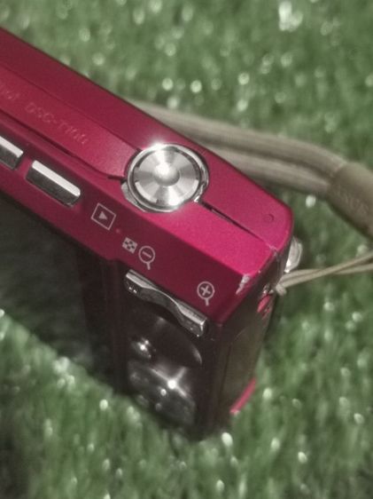 Sony อื่นๆ ไม่กันน้ำ ใช้งานได้ปกติ​ปุ่มกดได้ทุกตัว แฟชออก​ ซูมสุดไม่มีฝุ่น​ แบตไม่เก็บไฟ​  มุมกล้องมีรอยอ้านิดนึง​ ไม่มีผลต่อการใช้ นัดรับถนนจตุโชติ​ เขตสายไหม