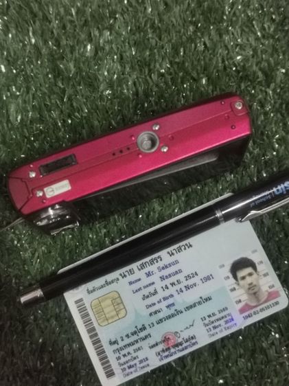 ใช้งานได้ปกติ​ปุ่มกดได้ทุกตัว แฟชออก​ ซูมสุดไม่มีฝุ่น​ แบตไม่เก็บไฟ​  มุมกล้องมีรอยอ้านิดนึง​ ไม่มีผลต่อการใช้ นัดรับถนนจตุโชติ​ เขตสายไหม รูปที่ 8