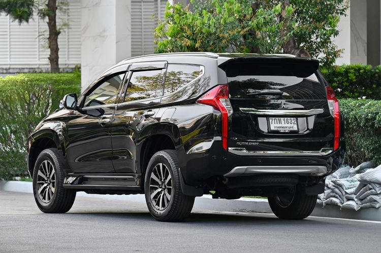 Mitsubishi Pajero Sport 2018 2.4 GT Premium Utility-car ดีเซล ไม่ติดแก๊ส เกียร์อัตโนมัติ ดำ รูปที่ 3