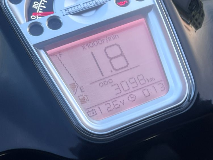 Lambretta V200 จดปี 24 ไมล์ 3098 km. รูปที่ 3
