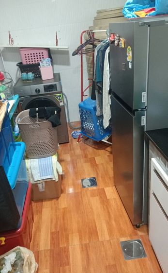 สร้างเสร็จก่อน 2010 มีบางส่วน ใช่ Townhouse in Pruksa 28 villagers in Bangyai City Nontaburi multiple exit close by Central Big c and fresh and night market  รูปที่ 4