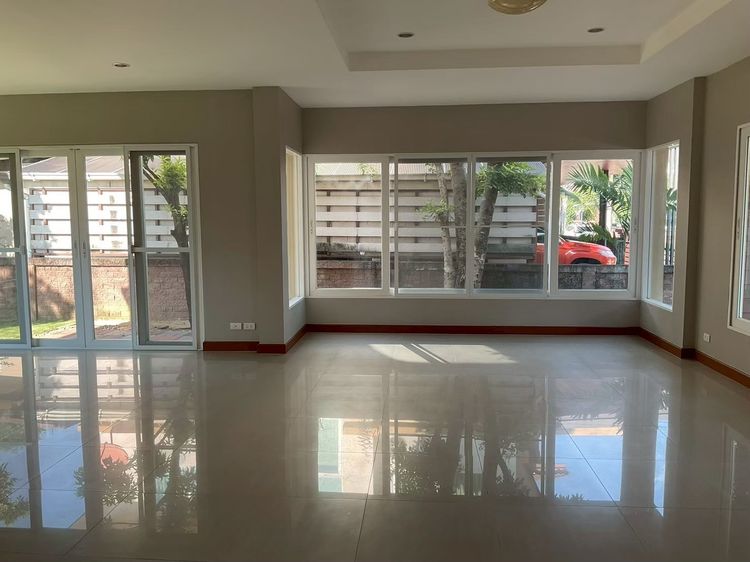 Land and Houses ไม่มี 2012 บ้านเดี่ยว สไตล์รีสอร์ต หลังเซ็นทรัลพระราม 2 รูปที่ 2