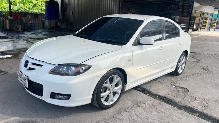 รถ Mazda Mazda3 2.0 Maxx Sports สี ขาว