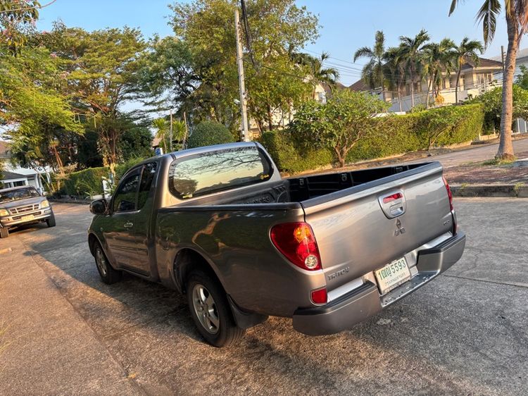 Mitsubishi Triton 2014 2.5 GLX Pickup ดีเซล เกียร์ธรรมดา เทา รูปที่ 4
