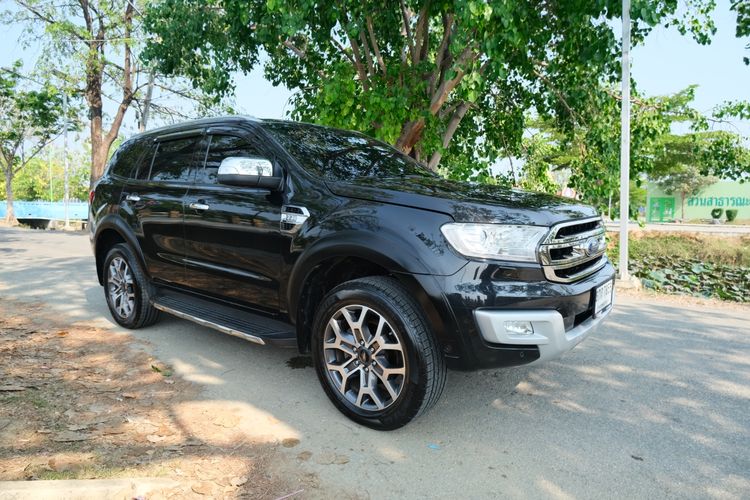 Ford Everest 2017 2.2 Titanium Plus Utility-car ดีเซล ไม่ติดแก๊ส เกียร์อัตโนมัติ ดำ