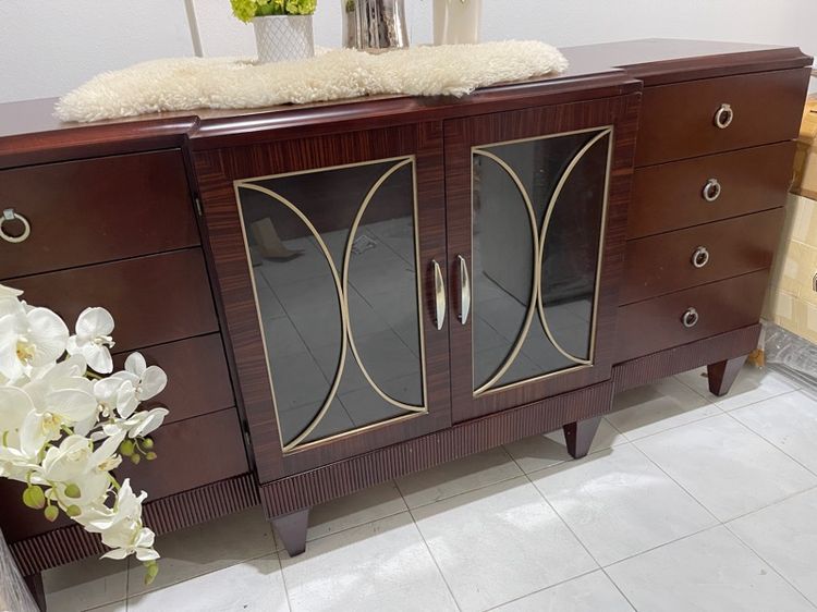 ตู้ไซด์บอร์ด (Sideboard) แบรนด์นำเข้า  สภาพใหม่สวย(งานบ้านตัวอย่าง)ขนาด 180x50x70 cm รูปที่ 4