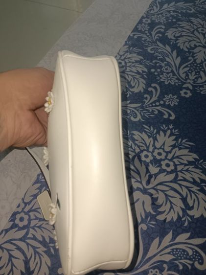 กระเป๋าถือ Coach รุ่น Nolita 19 พร้อมปักลายดอกเดซี่ รูปที่ 10