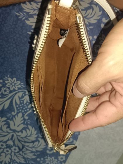 กระเป๋าถือ Coach รุ่น Nolita 19 พร้อมปักลายดอกเดซี่ รูปที่ 16