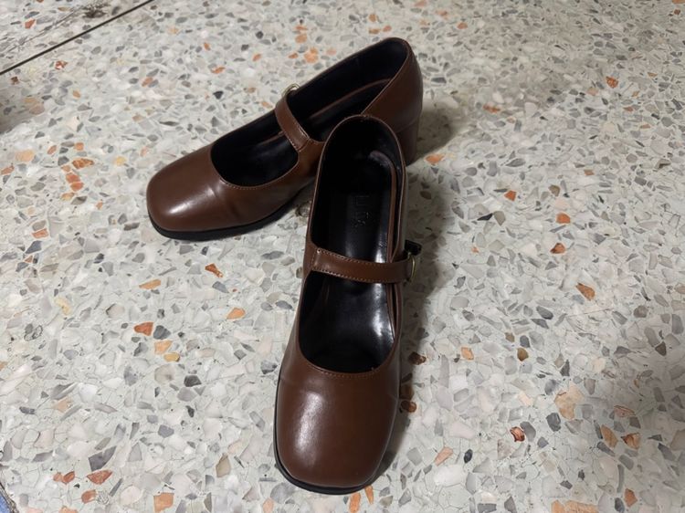 หนัง PU รองเท้าส้นสูง UK 6.5 | EU 40 | US 8 รองเท้าแมรี่เจน สีน้ำตาล ส้นสูง 2 นิ้ว size 40