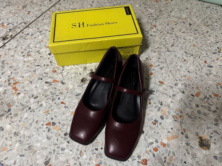คัชชูแมรี่เจน สีแดงมารูน size 41 ส้นสูง