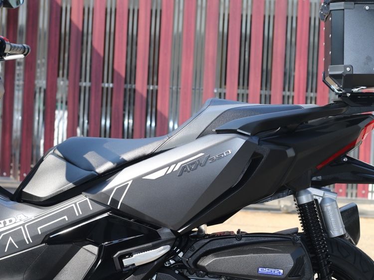 Honda ADV 350 ปี 2022 สวยเล่มครบพร้อมโอน รูปที่ 12