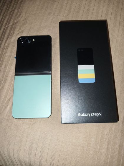 เจ้าของขายเอง เครื่องศูนย์ไทย samsung galaxy Z Flip 5  Ram 512 GB สภาพเหมือนใหม่ ไม่ค่อยได้ใช้ รูปที่ 2