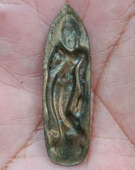 พระกำแพงลีลา เนื้อว่านหน้าทองขนาดสูง 4 - 5.5 ซ.ม. พระบ้านเก่าเก็บหลายสิบปี ไม่ทราบเกจิสร้าง รูปที่ 4